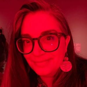 Meet your Posher, Claudia